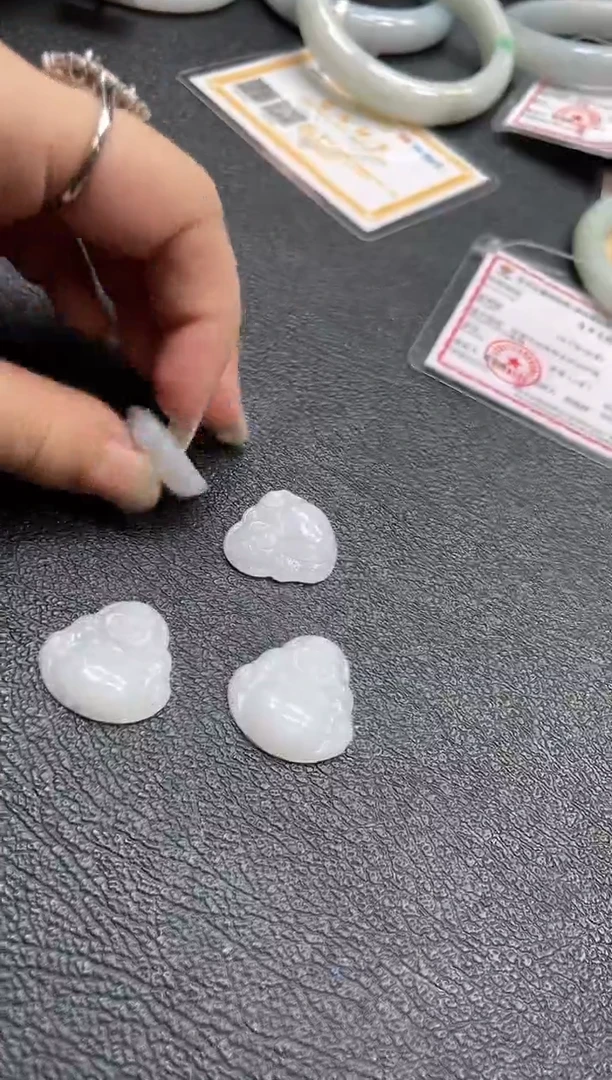 翡翠未镶嵌颈饰0180771059多样性发一