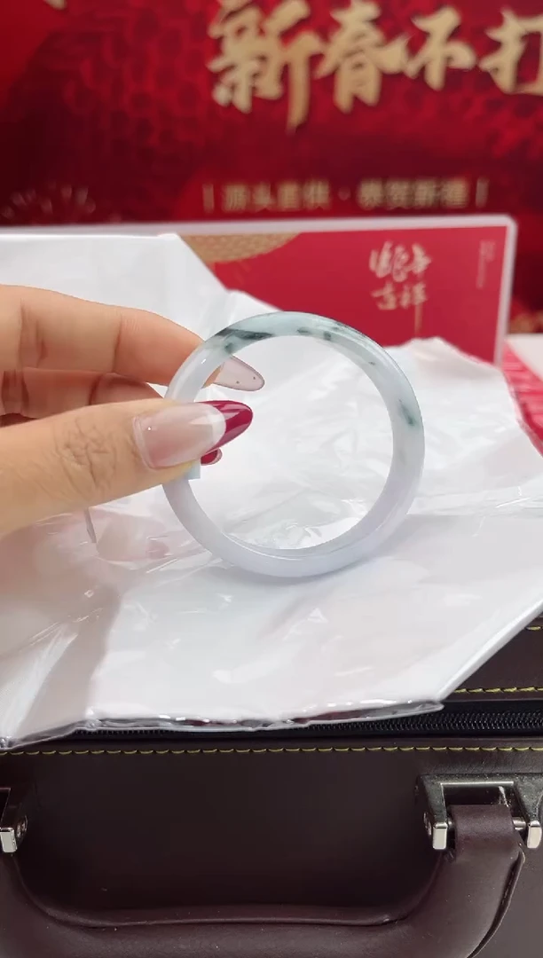 【闪购商品】翡翠手镯（贵妃镯）未镶嵌3翡翠手镯（微瑕）