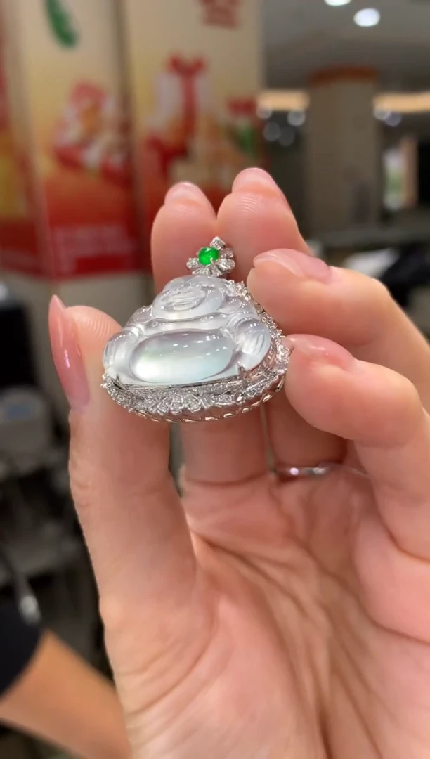 颈饰18K金镶嵌翡翠|不退不换