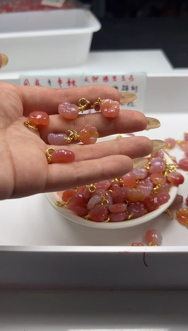 未镶嵌颈饰玛瑙/玉髓x347盐源猫爪*1颗