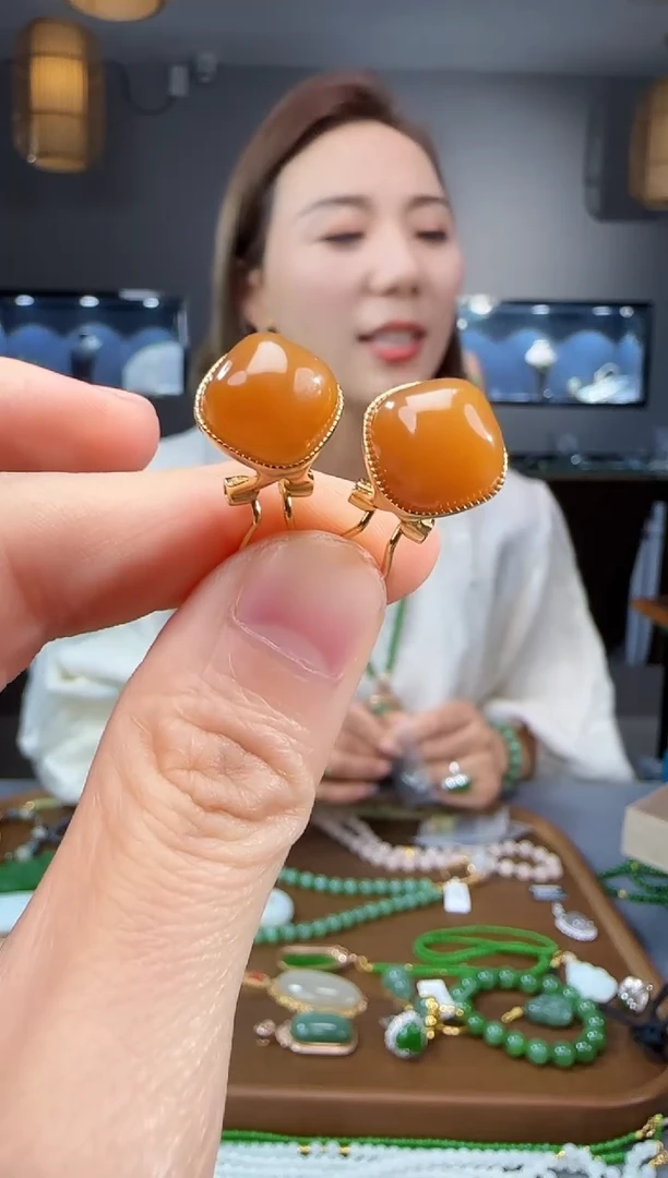 和田玉银S925镶嵌耳饰1