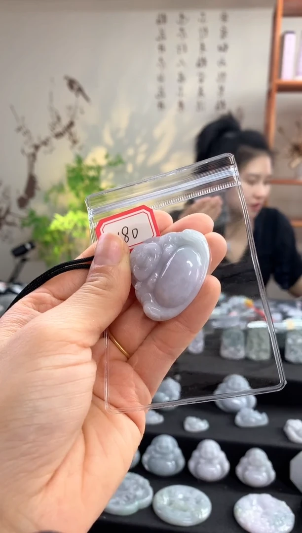 【闪购商品】翡翠颈饰未镶嵌佛公180