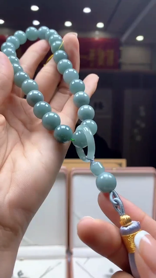 【闪购商品】翡翠颈饰未镶嵌********635
