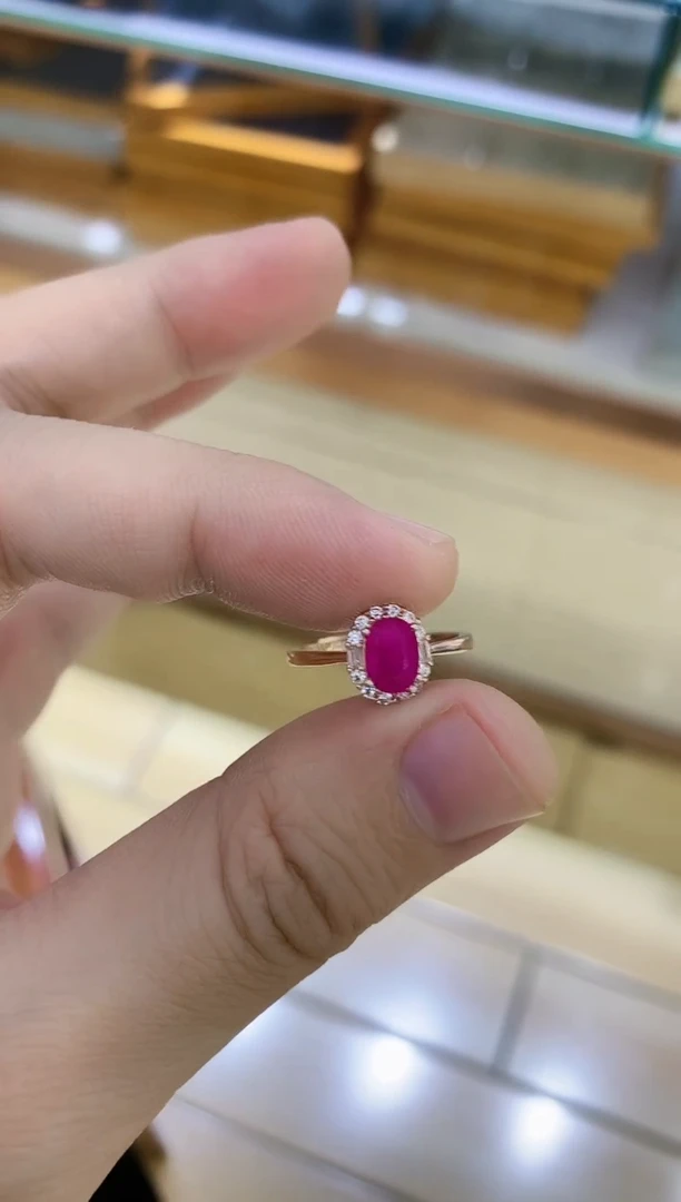 【闪购商品】红宝石戒指银S925镶嵌........