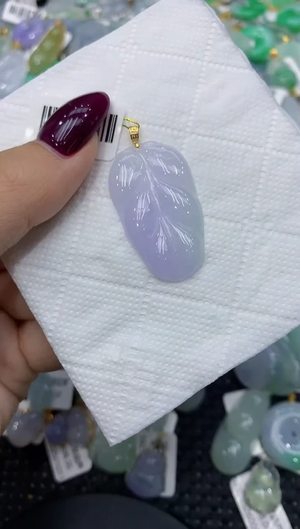 翡翠18K金镶嵌颈饰111111111111