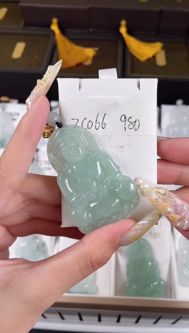 颈饰未镶嵌翡翠ZC066冰绿观音+孤品+送同款绳子