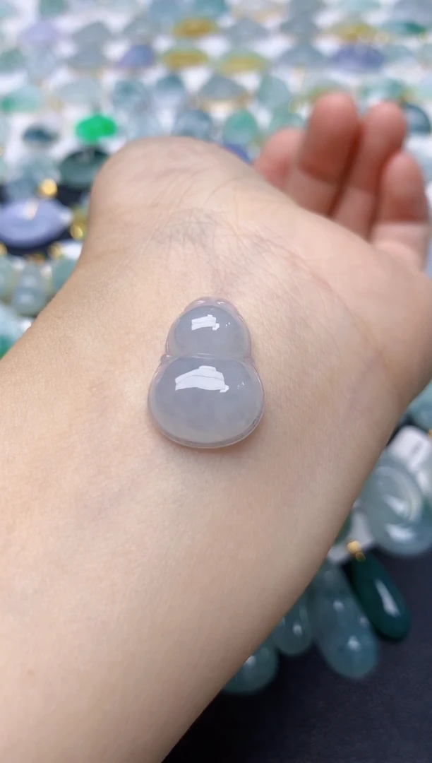 翡翠未镶嵌颈饰天然缅甸A货翡翠