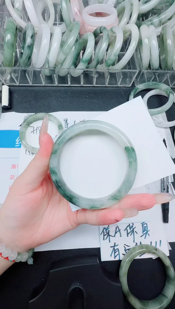 未镶嵌手镯石英质玉719/58.7