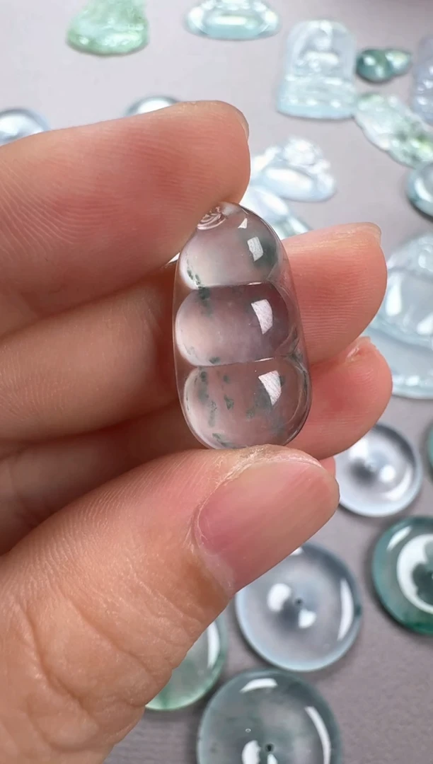 吊坠(不含链)未镶嵌翡翠一***人