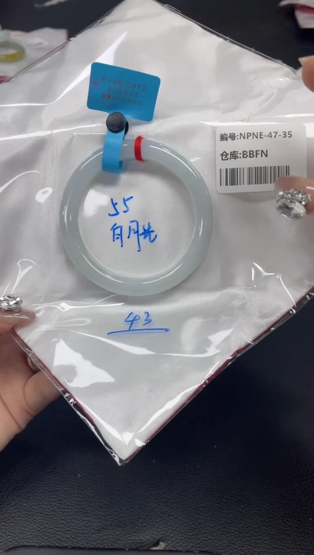 未镶嵌手镯翡翠翡翠手镯