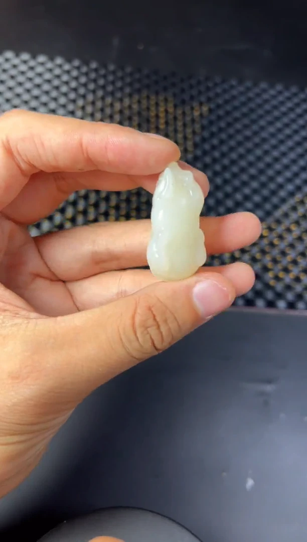 和田玉未镶嵌颈饰和田玉1