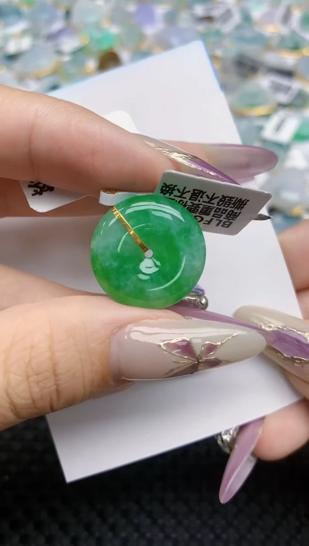 翡翠挂件18K金镶嵌209   天然翡翠A货