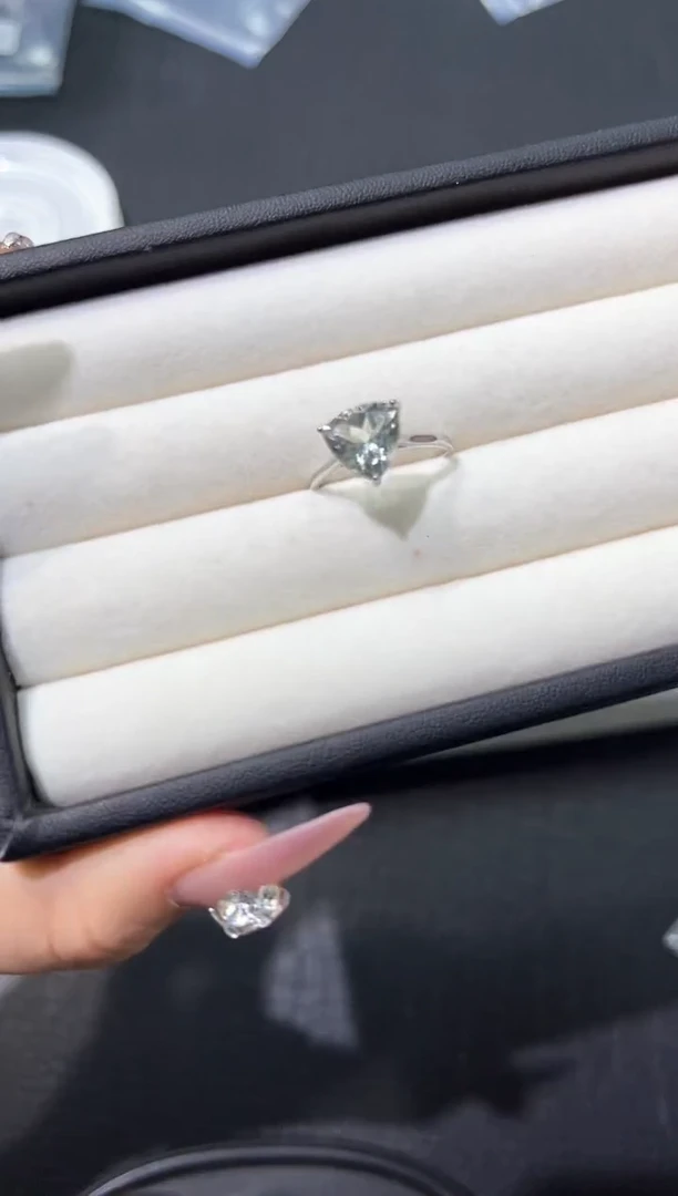 托帕石戒指银S925镶嵌11i多样性发其一【1个】