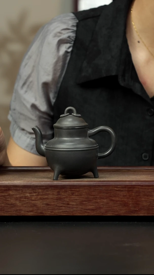 紫砂茶壶百年岩中泥 三足玉环