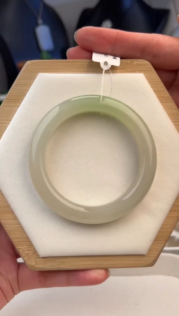 未镶嵌手镯和田玉29800