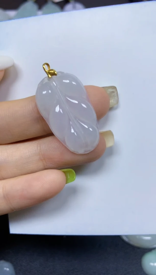 翡翠18K金镶嵌颈饰天然翡翠A货