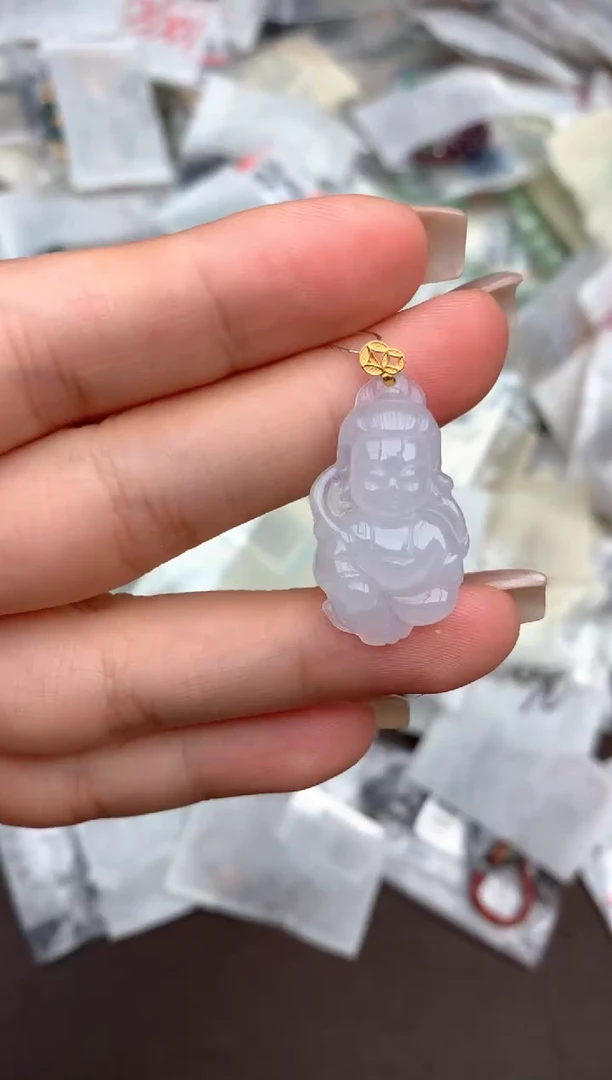 18K金镶嵌挂件翡翠一