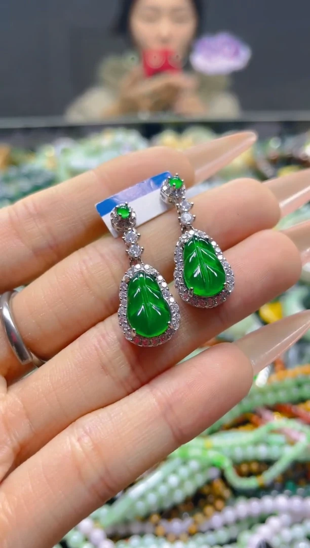 颈饰未镶嵌翡翠/M/翡翠A货，一件也是批发价