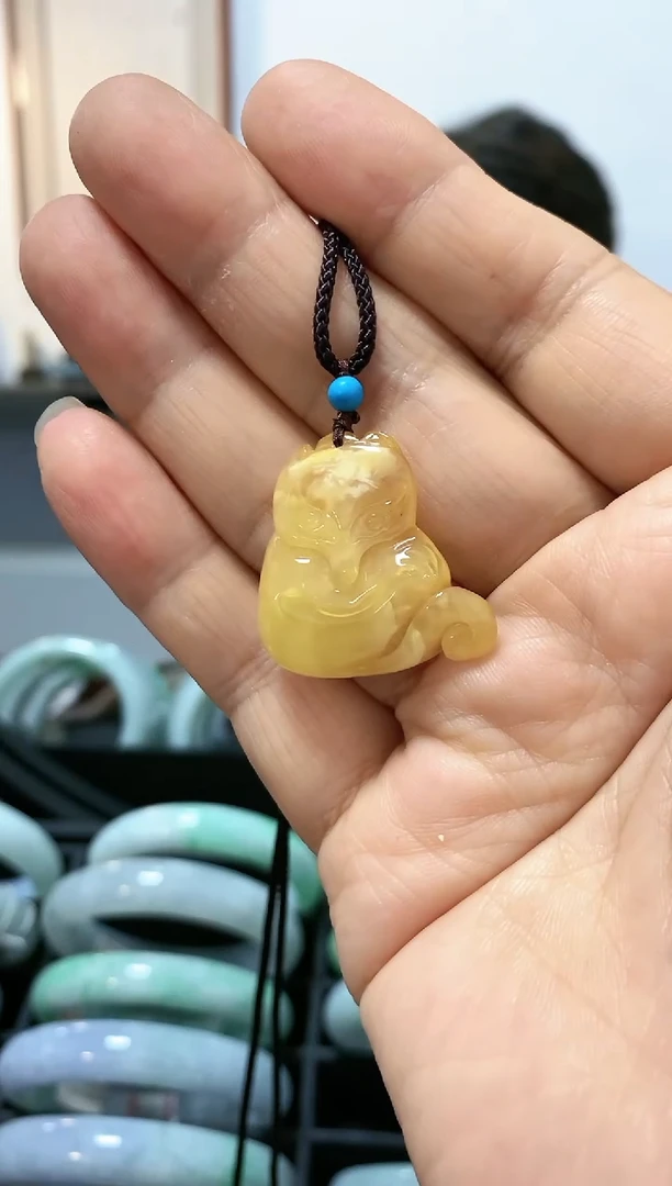 未镶嵌颈饰蜜蜡吊坠九尾狐