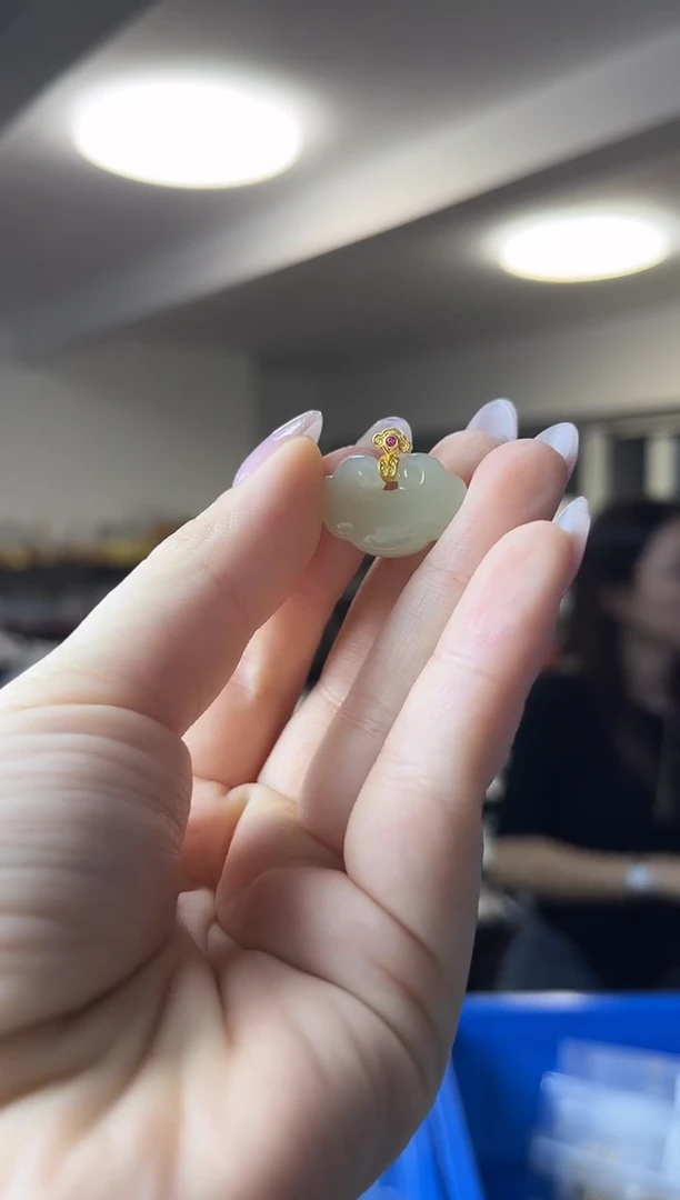 颈饰银S925镶嵌和田玉（多样性发一件）