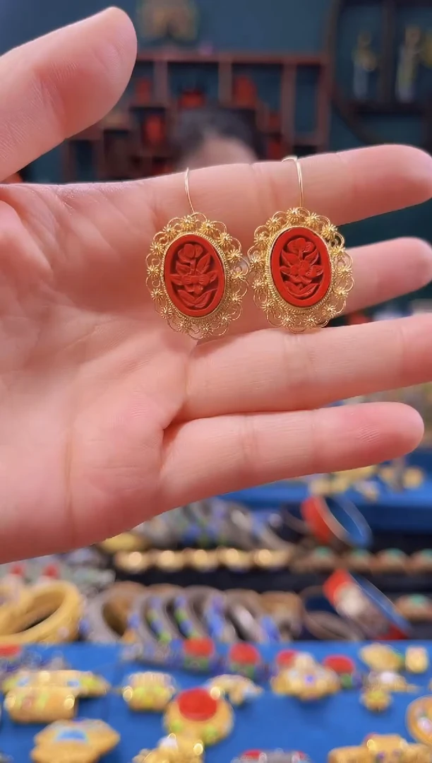 花丝镶嵌耳环雕漆