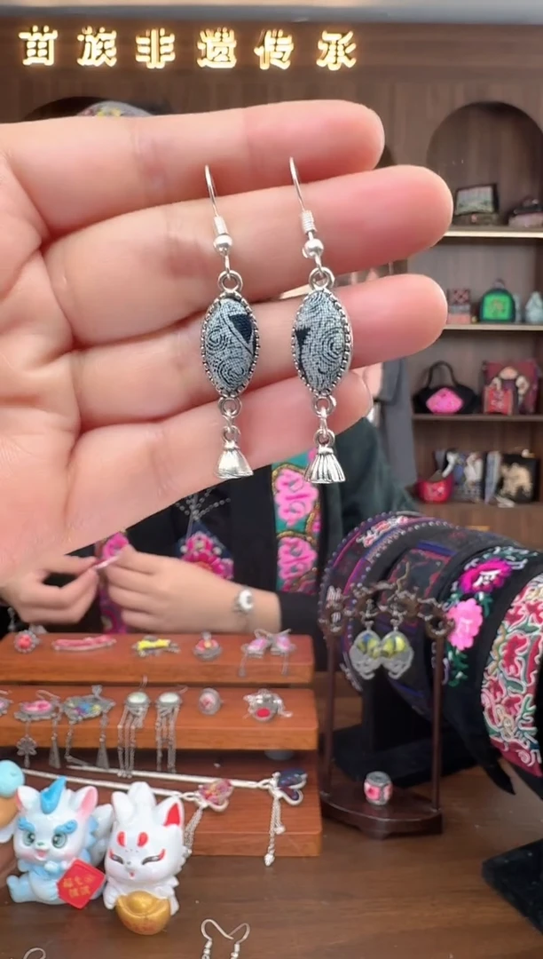 【闪购商品】织绣扶光苗绣传承5