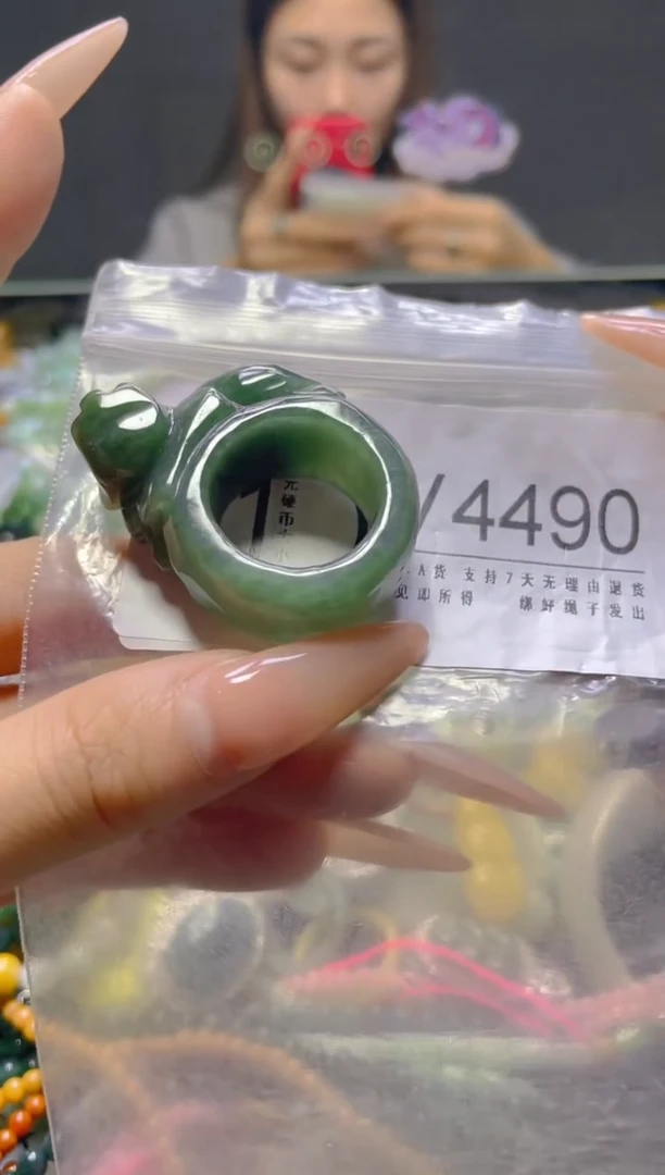 颈饰未镶嵌翡翠21.5MM/V/翡翠A货，一件也是批发价