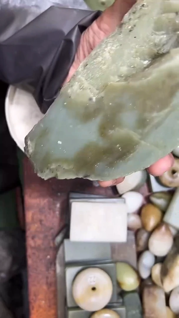 未镶嵌和田玉珠宝半成品1