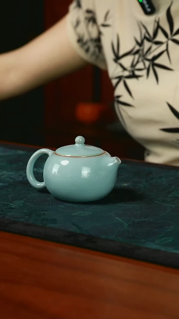 小西施壶 支钉 开片 一级品  120毫升