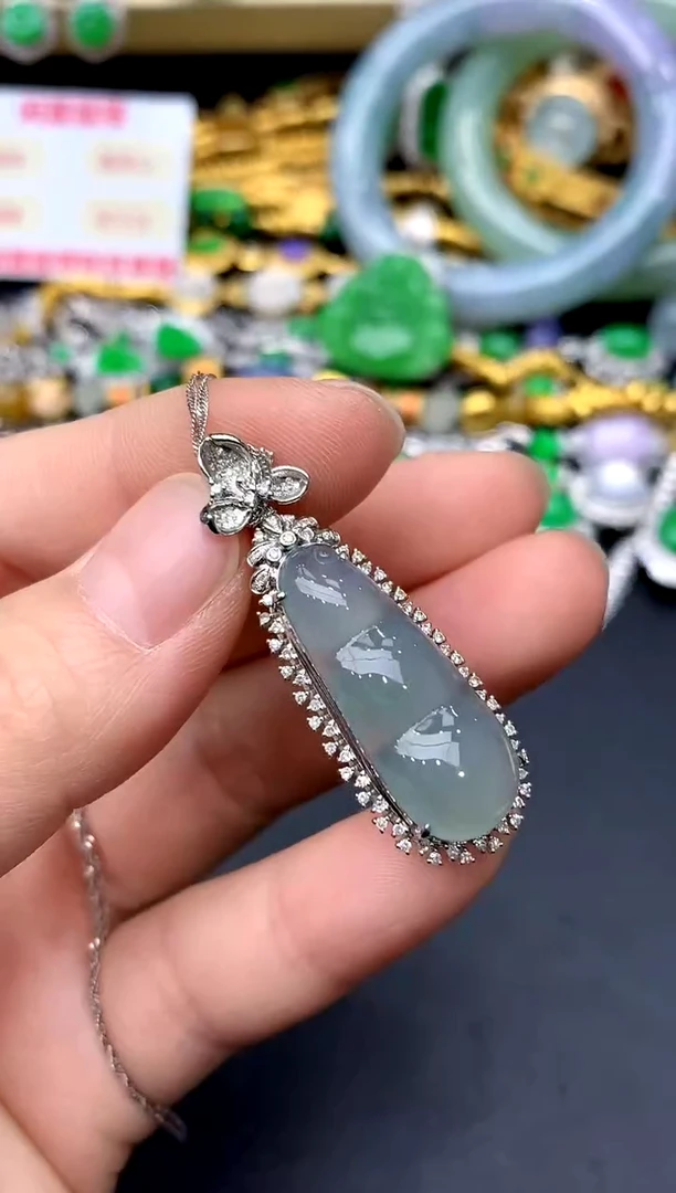 颈饰18K金镶嵌翡翠233-中国好珍宝