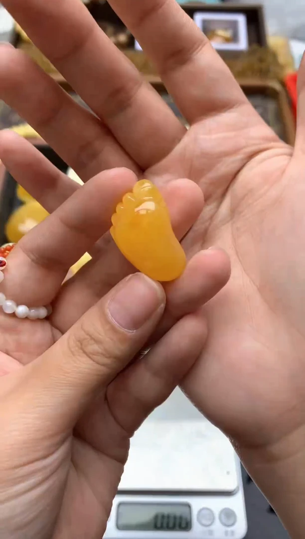 【闪购商品】琥珀珠宝奇石未镶嵌109蜜蜡花粉小坑有强迫症的不要拍