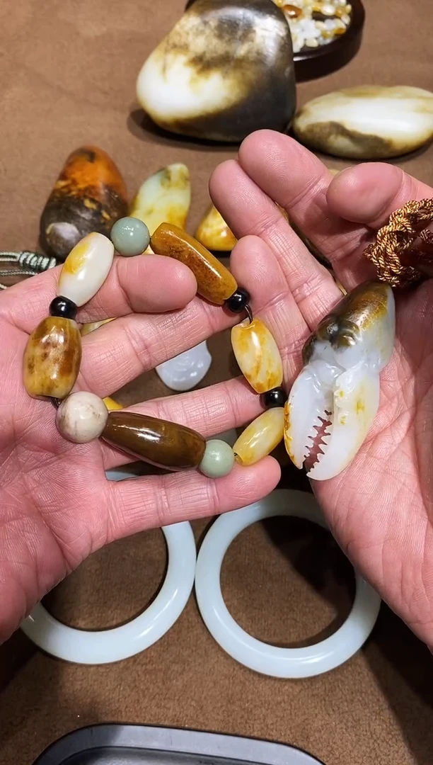 颈饰未镶嵌和田玉晴****9手串+挂坠