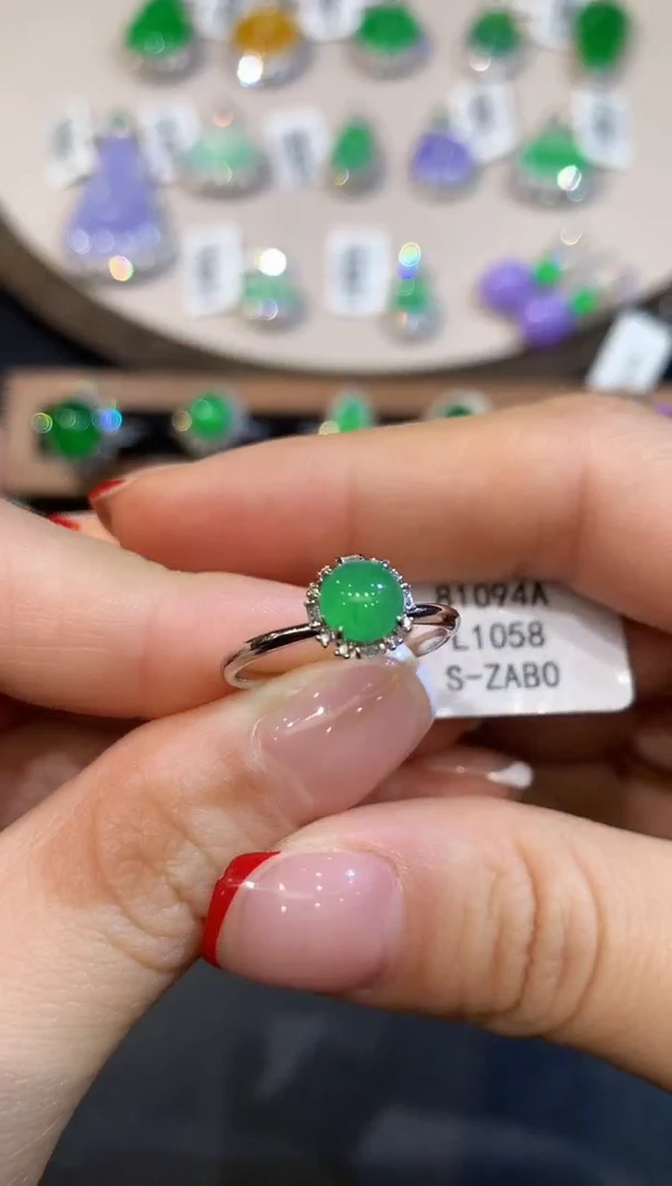 翡翠戒指18K金镶嵌L1058多样性发其一