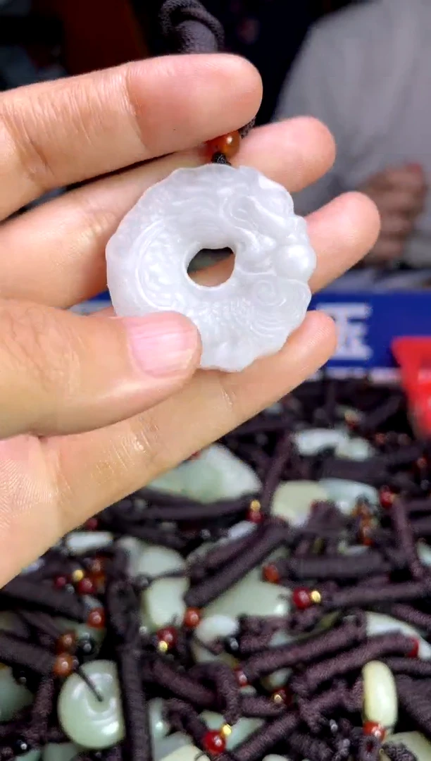 未镶嵌和田玉把件1