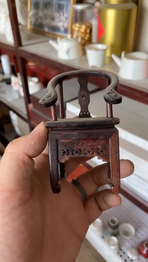 无运费险有瑕疵的摄影的产品有使用过的痕迹有点脏介意勿拍