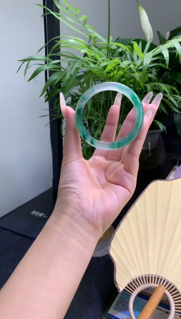 石英质玉手镯未镶嵌05284