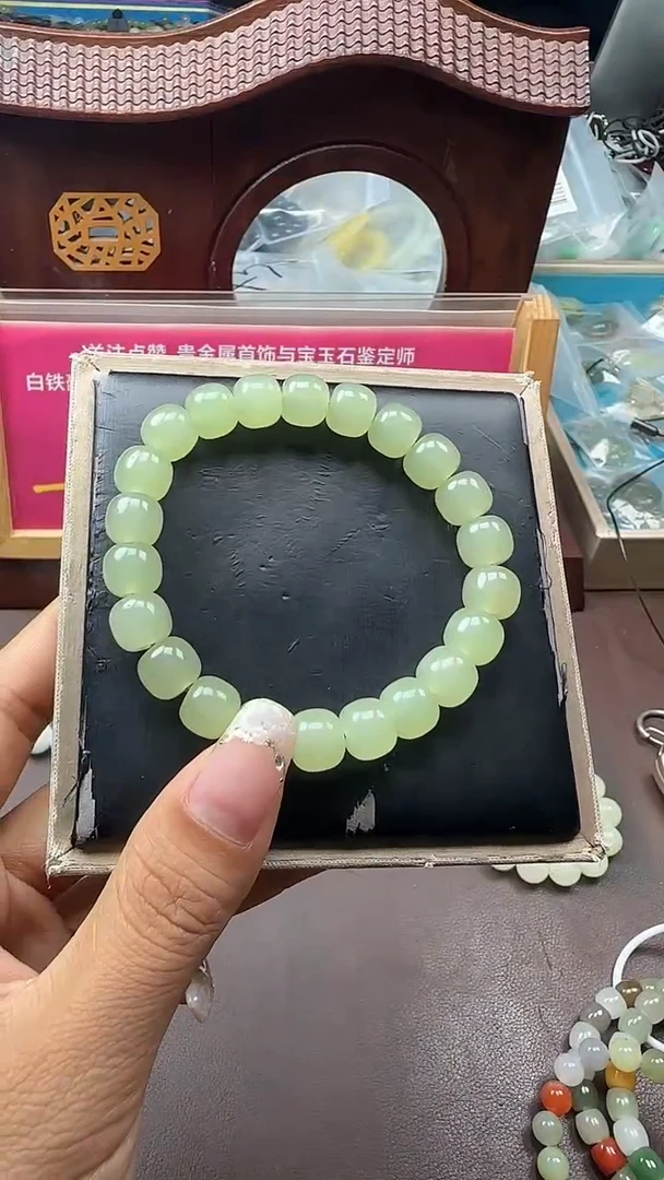 未镶嵌手串和田玉晴水老型珠手串