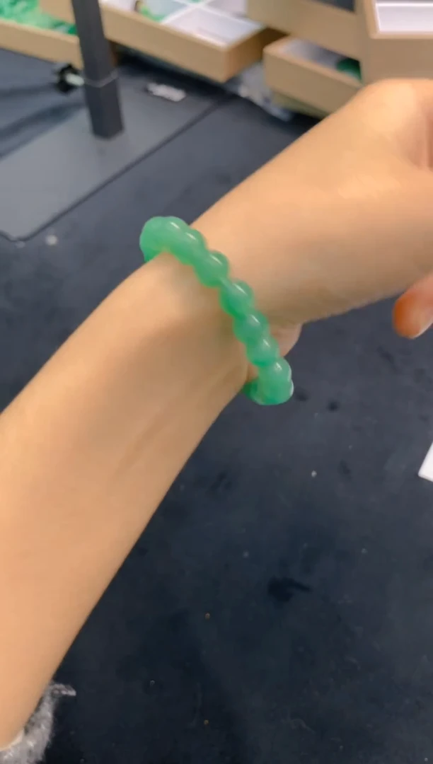 【闪购商品】石英质玉手链未镶嵌236