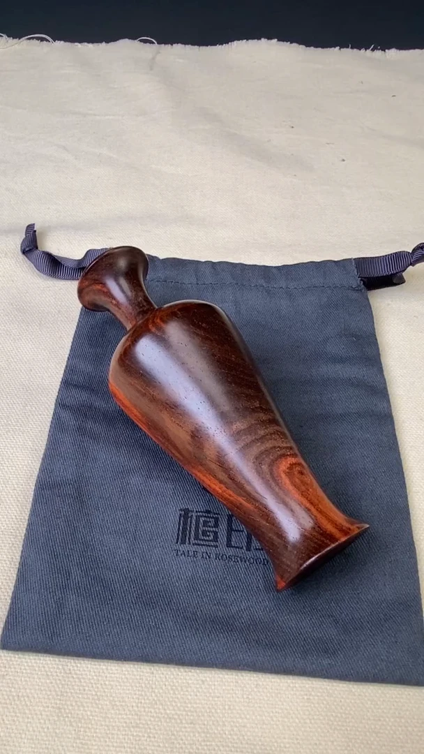 交趾黄檀（大红酸枝）把件大红酸枝 瓶