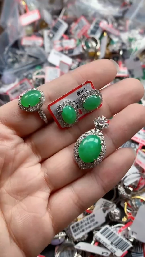银S925镶嵌戒指翡翠天然A货缅甸翡翠