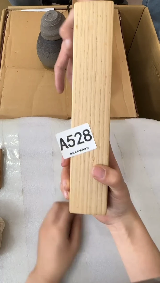 其他朱****剪528...中古产品谨慎参拍