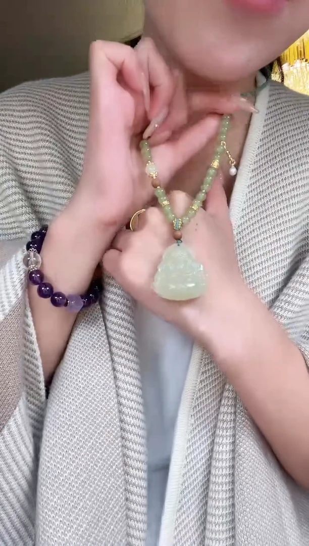 吊坠(赠链)未镶嵌石英质玉天然晴水大肚弥勒佛吊坠（重工35尺寸