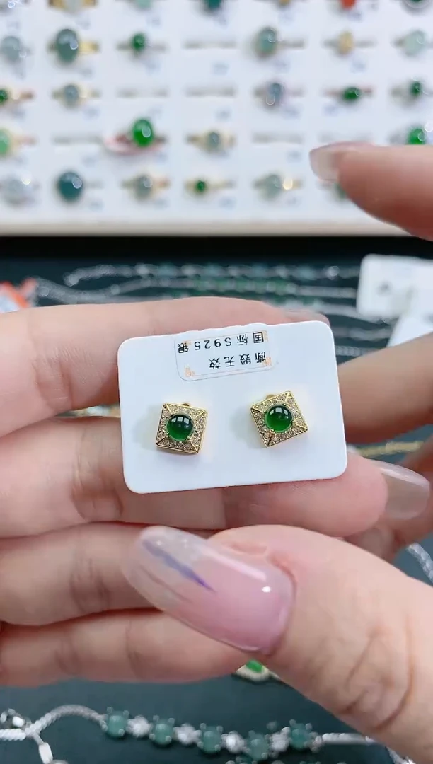 翡翠银S925镶嵌耳饰天然翡翠