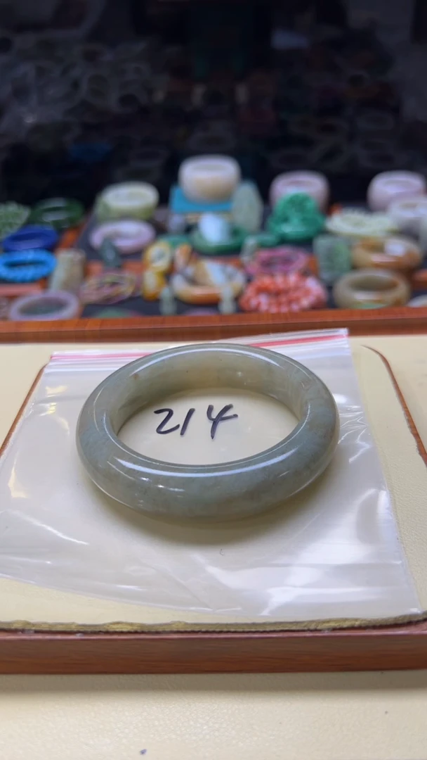 未镶嵌手镯石英质玉红*果214