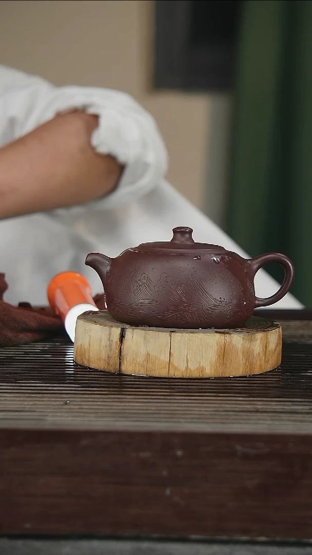 茶壶紫砂高工190CC带证60号