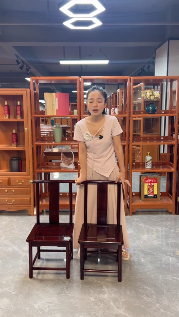 黑酸枝木类椅子一对靠背椅