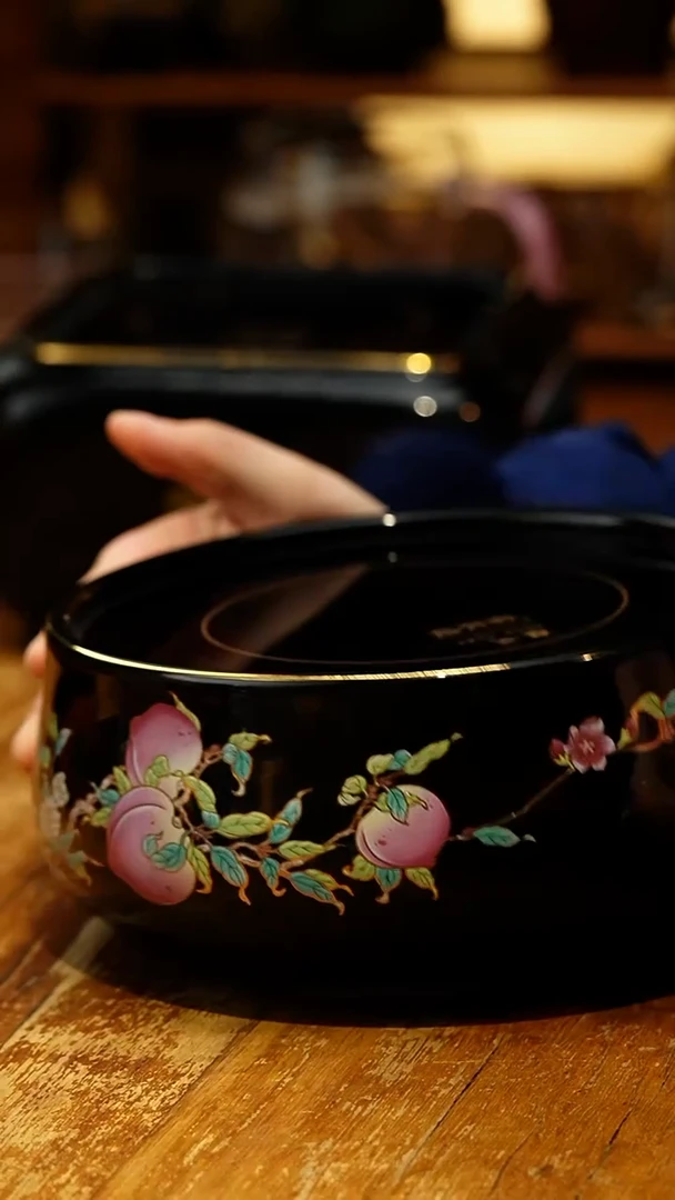 【闪购商品】莺歌烧/五桃献寿亮光黑地炉