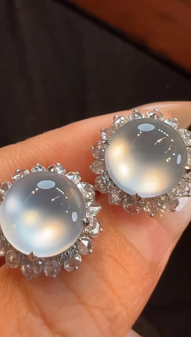 18K金镶嵌翡翠耳饰AL6耳包