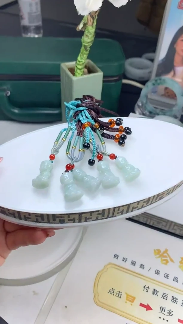 颈饰未镶嵌翡翠宝宝佛多样性发一件