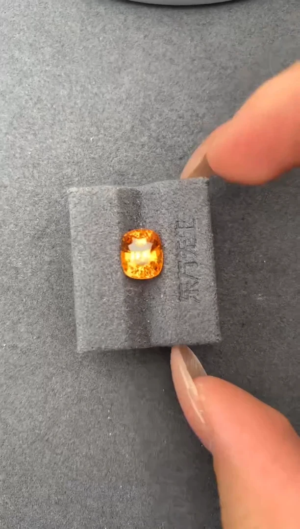 未镶嵌珠宝半成品石榴石（芬达石）3.1ct芬达 定制  FE